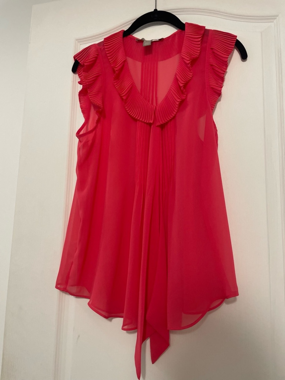 Forever 21 Hot Pink Pleated Ruffle V-Neck Sleeveless Blouse includes tank